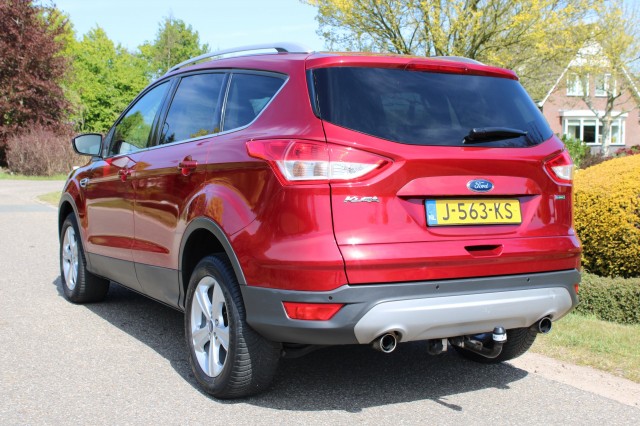 FORD KUGA 1.5 150pk Trend Edition Airco/Cruise/Navi/PDC/Stoelverw/Trekhaak, Autobedrijf Roetert, Loenen