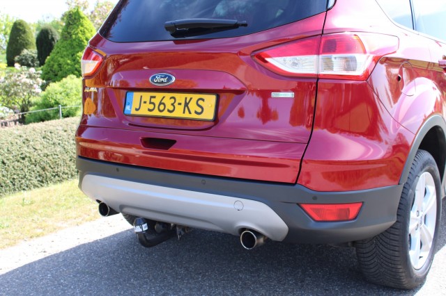 FORD KUGA 1.5 150pk Trend Edition Airco/Cruise/Navi/PDC/Stoelverw/Trekhaak, Autobedrijf Roetert, Loenen