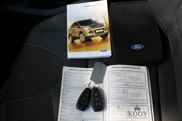 FORD KUGA 1.5 150pk Trend Edition Airco/Cruise/Navi/PDC/Stoelverw/Trekhaak, Autobedrijf Roetert, Loenen