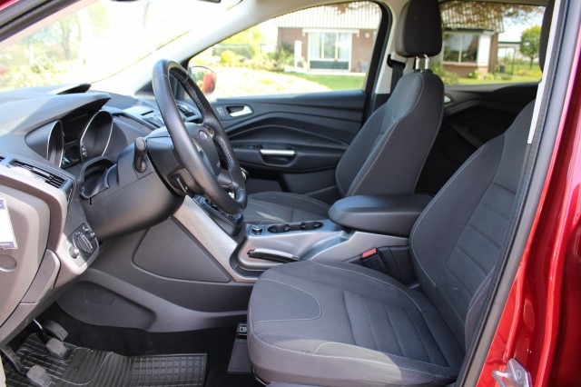 FORD KUGA 1.5 150pk Trend Edition Airco/Cruise/Navi/PDC/Stoelverw/Trekhaak, Autobedrijf Roetert, Loenen