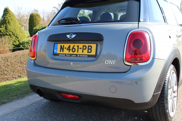 MINI ONE 1.5 One First Salt Airco/PDC/Stoelverwarming, Autobedrijf Roetert, Loenen