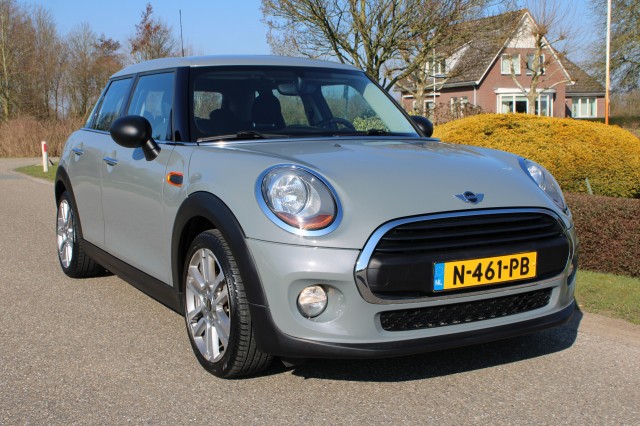 MINI ONE 1.5 One First Salt Airco/PDC/Stoelverwarming, Autobedrijf Roetert, Loenen