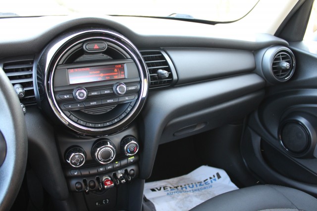 MINI ONE 1.5 One First Salt Airco/PDC/Stoelverwarming, Autobedrijf Roetert, Loenen
