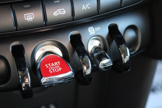 MINI ONE 1.5 One First Salt Airco/PDC/Stoelverwarming, Autobedrijf Roetert, Loenen