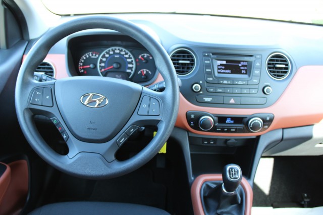 HYUNDAI I10 1.0i 67pk i-Motion Comfort Plus 5-drs ECC/Bluetooth/elek pakket, Autobedrijf Roetert, Loenen