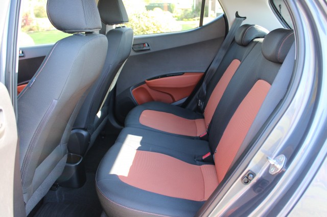 HYUNDAI I10 1.0i 67pk i-Motion Comfort Plus 5-drs ECC/Bluetooth/elek pakket, Autobedrijf Roetert, Loenen