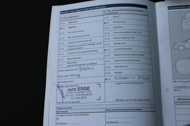 VOLKSWAGEN TOURAN 1.2 TSI 110pk Trendline Airco/Cruise/Trekhaak, Autobedrijf Roetert, Loenen