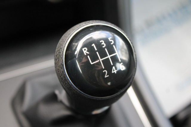 VOLKSWAGEN TOURAN 1.2 TSI 110pk Trendline Airco/Cruise/Trekhaak, Autobedrijf Roetert, Loenen