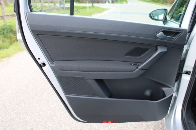 VOLKSWAGEN TOURAN 1.2 TSI 110pk Trendline Airco/Cruise/Trekhaak, Autobedrijf Roetert, Loenen