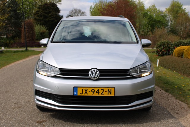 VOLKSWAGEN TOURAN 1.2 TSI 110pk Trendline Airco/Cruise/Trekhaak, Autobedrijf Roetert, Loenen