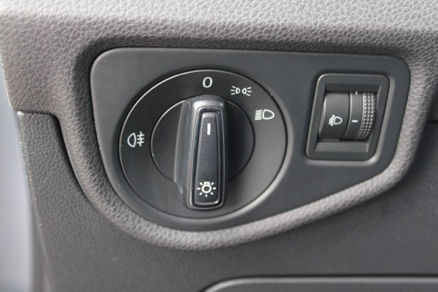 VOLKSWAGEN TOURAN 1.2 TSI 110pk Trendline Airco/Cruise/Trekhaak, Autobedrijf Roetert, Loenen