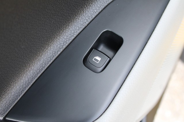 KIA STONIC 1.0 T-GDi 120pk Automaat DynamicLine ECC/Cruise/CarPlay/Android, Autobedrijf Roetert, Loenen