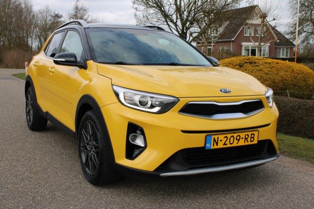 KIA STONIC 1.0 T-GDi 120pk Automaat DynamicLine ECC/Cruise/CarPlay/Android, Autobedrijf Roetert, Loenen