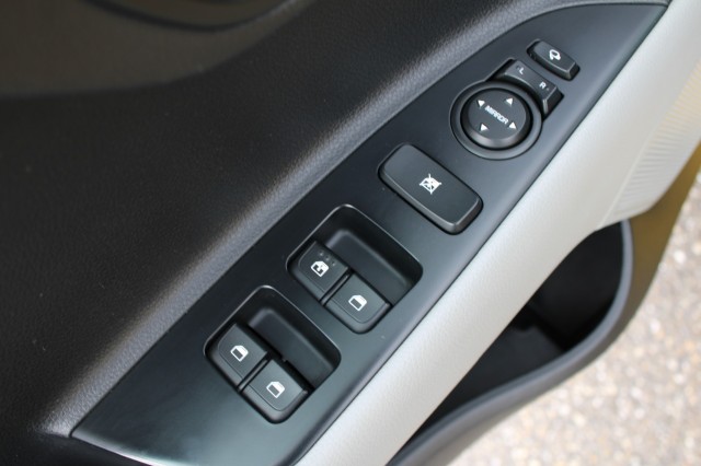 KIA STONIC 1.0 T-GDi 120pk Automaat DynamicLine ECC/Cruise/CarPlay/Android, Autobedrijf Roetert, Loenen