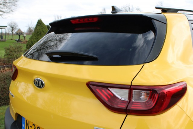 KIA STONIC 1.0 T-GDi 120pk Automaat DynamicLine ECC/Cruise/CarPlay/Android, Autobedrijf Roetert, Loenen