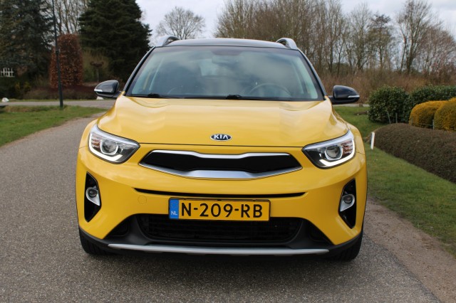 KIA STONIC 1.0 T-GDi 120pk Automaat DynamicLine ECC/Cruise/CarPlay/Android, Autobedrijf Roetert, Loenen
