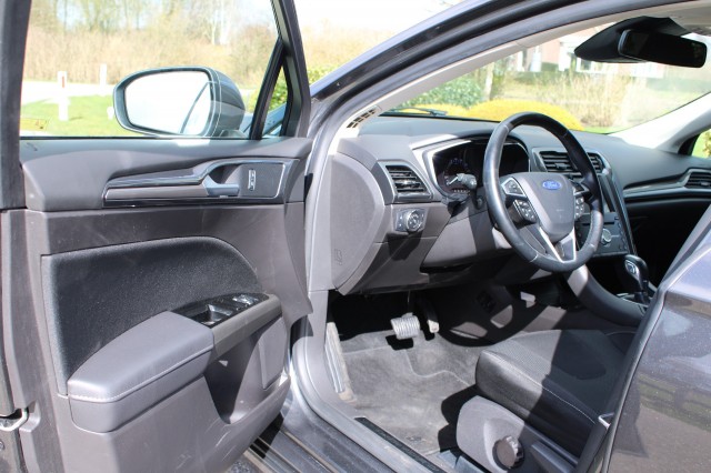 FORD MONDEO Wagon 2.0 187pk Hybride Automaat Titanium ECC/CarPlay/Android/Stoelverw, Autobedrijf Roetert, Loenen