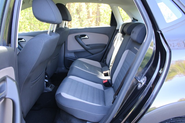 VOLKSWAGEN POLO 1.2 TSI 105pk Cross 5-drs ECC/Cruise/Executive-pakket, Autobedrijf Roetert, Loenen