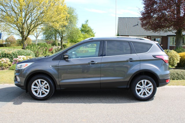 FORD KUGA 1.5 EcoBoost 120pk Trend Ultimate ECC/Cruise/Navi/PDC/CarPlay, Autobedrijf Roetert, Loenen