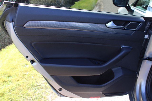 VOLKSWAGEN ARTEON 1.5 TSI Elegance 150pk 4-cilinder ECC/Navi/Cruise/Stoelverw./PDC/Camera, Autobedrijf Roetert, Loenen