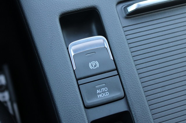 VOLKSWAGEN ARTEON 1.5 TSI Elegance 150pk 4-cilinder ECC/Navi/Cruise/Stoelverw./PDC/Camera, Autobedrijf Roetert, Loenen