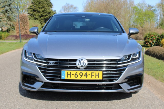 VOLKSWAGEN ARTEON 1.5 TSI Elegance 150pk 4-cilinder ECC/Navi/Cruise/Stoelverw./PDC/Camera, Autobedrijf Roetert, Loenen