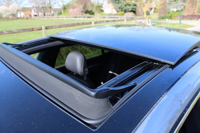 VOLKSWAGEN ARTEON 1.5 TSI Elegance 150pk 4-cilinder ECC/Navi/Cruise/Stoelverw./PDC/Camera, Autobedrijf Roetert, Loenen