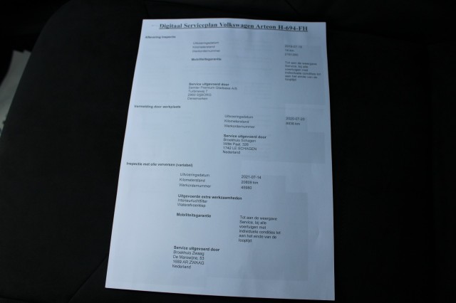 VOLKSWAGEN ARTEON 1.5 TSI Elegance 150pk 4-cilinder ECC/Navi/Cruise/Stoelverw./PDC/Camera, Autobedrijf Roetert, Loenen