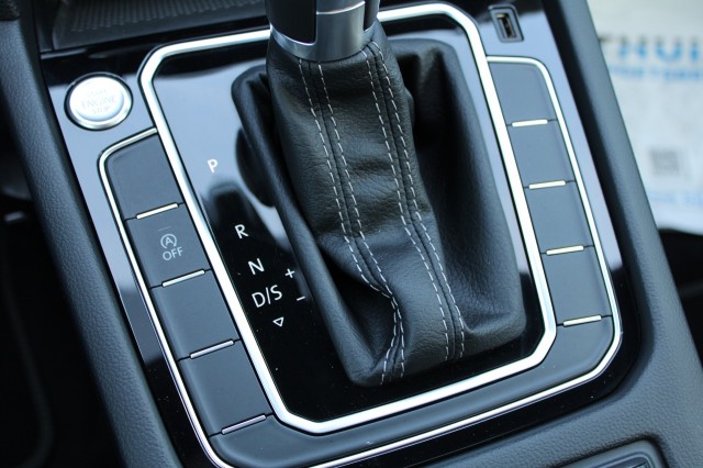 VOLKSWAGEN ARTEON 1.5 TSI Elegance 150pk 4-cilinder ECC/Navi/Cruise/Stoelverw./PDC/Camera, Autobedrijf Roetert, Loenen