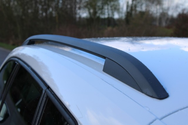 SKODA KAROQ 1.0TSI 116pk Ambition Business ECC/cruise/navi/PDC/trekhaak, Autobedrijf Roetert, Loenen