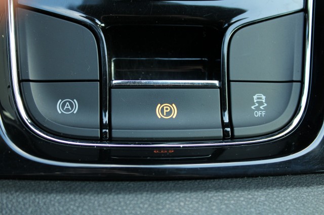 SKODA KAROQ 1.0TSI 116pk Ambition Business ECC/cruise/navi/PDC/trekhaak, Autobedrijf Roetert, Loenen