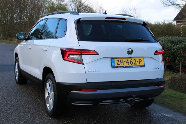 SKODA KAROQ 1.0TSI 116pk Ambition Business ECC/cruise/navi/PDC/trekhaak, Autobedrijf Roetert, Loenen