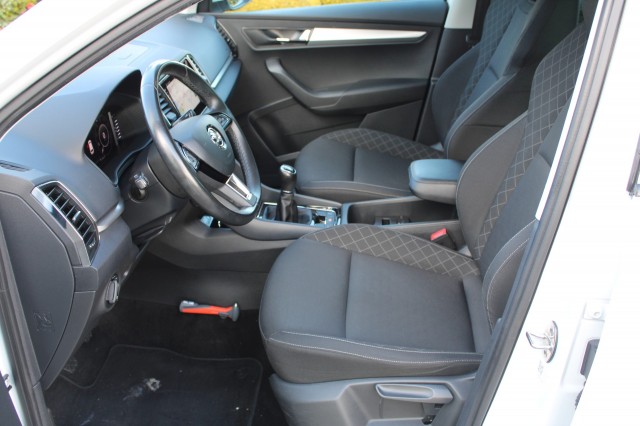 SKODA KAROQ 1.0TSI 116pk Ambition Business ECC/cruise/navi/PDC/trekhaak, Autobedrijf Roetert, Loenen