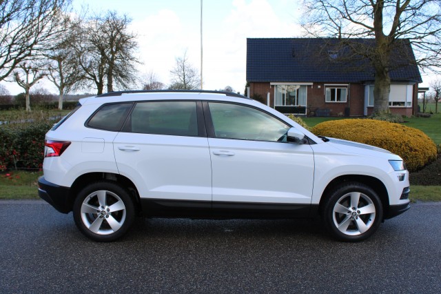 SKODA KAROQ 1.0TSI 116pk Ambition Business ECC/cruise/navi/PDC/trekhaak, Autobedrijf Roetert, Loenen