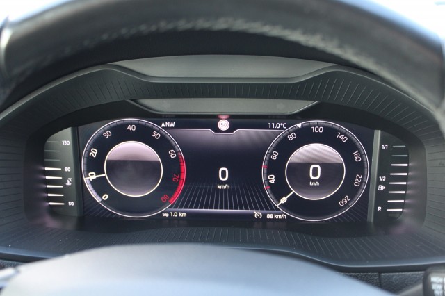 SKODA KAROQ 1.0TSI 116pk Ambition Business ECC/cruise/navi/PDC/trekhaak, Autobedrijf Roetert, Loenen