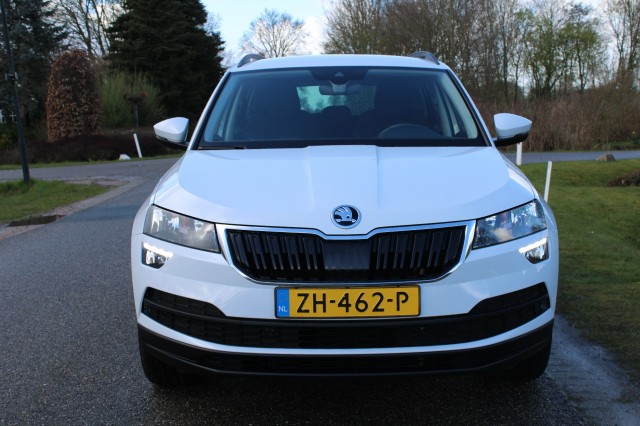 SKODA KAROQ 1.0TSI 116pk Ambition Business ECC/cruise/navi/PDC/trekhaak, Autobedrijf Roetert, Loenen