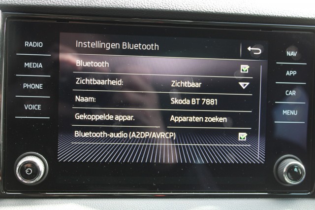 SKODA KAROQ 1.0TSI 116pk Ambition Business ECC/cruise/navi/PDC/trekhaak, Autobedrijf Roetert, Loenen