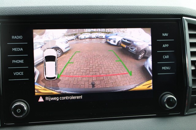 SKODA KAROQ 1.0TSI 116pk Ambition Business ECC/cruise/navi/PDC/trekhaak, Autobedrijf Roetert, Loenen