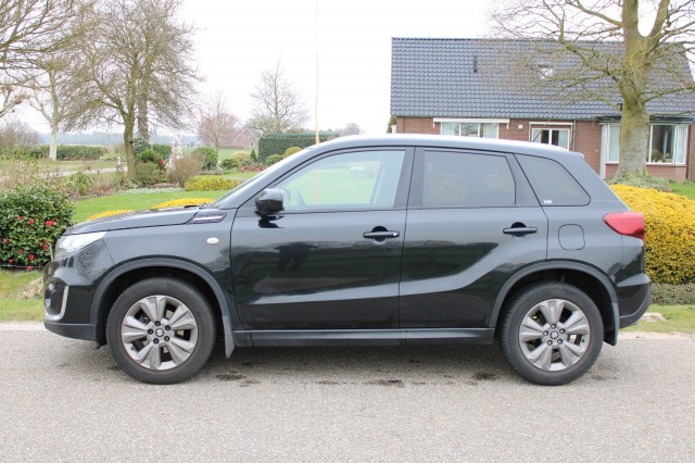 SUZUKI VITARA 1.4 129pk Select Smart Hybrid ACC/ECC/navi/trekhaak, Autobedrijf Roetert, Loenen