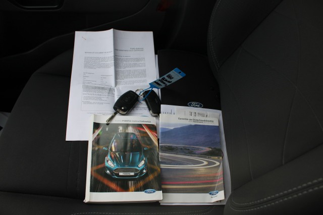 FORD FIESTA 1.0 65pk Style 5-drs Airco/Navigatie/Bluetooth, Autobedrijf Roetert, Loenen