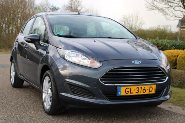 FORD FIESTA 1.0 65pk Style 5-drs Airco/Navigatie/Bluetooth, Autobedrijf Roetert, Loenen