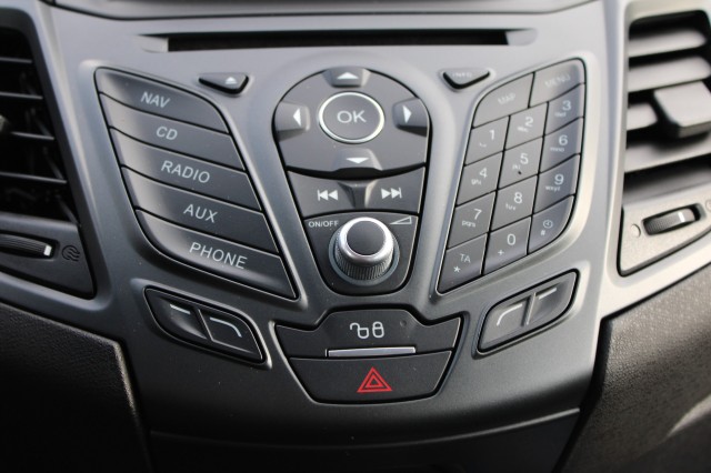 FORD FIESTA 1.0 65pk Style 5-drs Airco/Navigatie/Bluetooth, Autobedrijf Roetert, Loenen