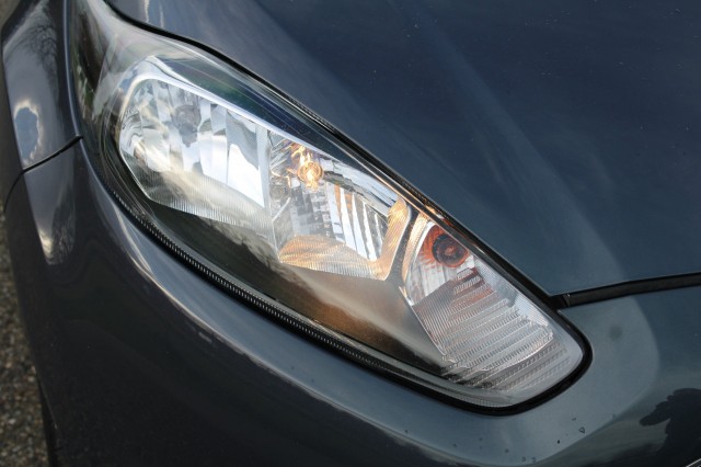 FORD FIESTA 1.0 65pk Style 5-drs Airco/Navigatie/Bluetooth, Autobedrijf Roetert, Loenen