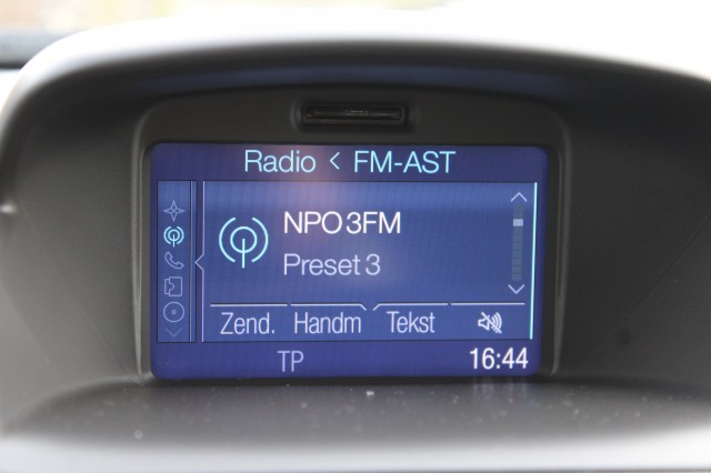 FORD FIESTA 1.0 65pk Style 5-drs Airco/Navigatie/Bluetooth, Autobedrijf Roetert, Loenen
