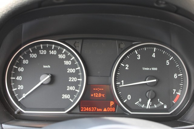 BMW 1-SERIE 120I 2.0i 170pk High Executive automaat ECC/cruise/navi/PDC/lm velgen 5drs, Autobedrijf Roetert, Loenen