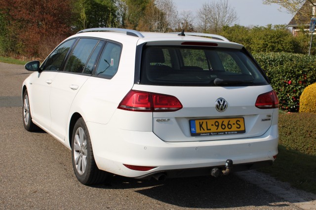 VOLKSWAGEN GOLF Variant 1.0 TSI 116pk Connected ECC/Navi/Camera/DAB/Trekhaak, Autobedrijf Roetert, Loenen
