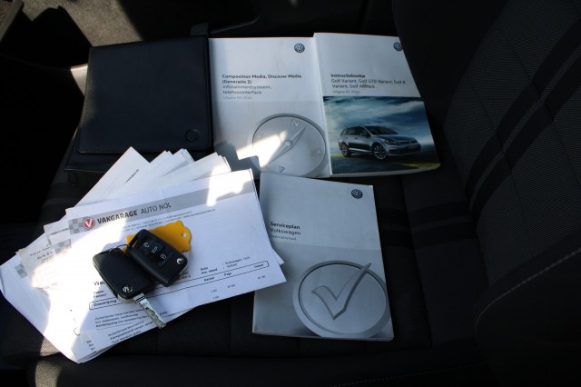 VOLKSWAGEN GOLF Variant 1.0 TSI 116pk Connected ECC/Navi/Camera/DAB/Trekhaak, Autobedrijf Roetert, Loenen
