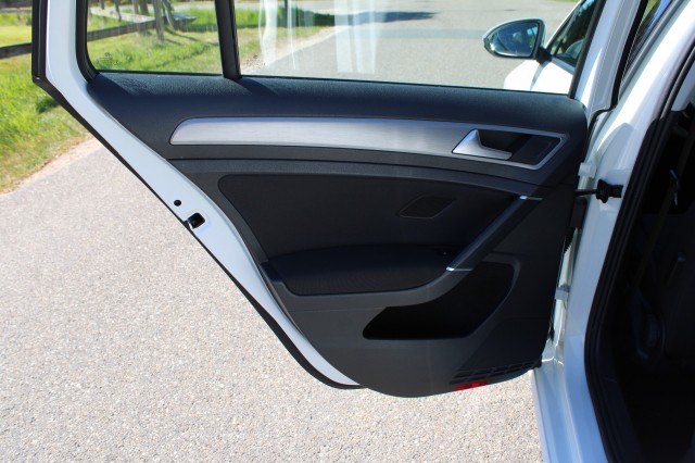 VOLKSWAGEN GOLF Variant 1.0 TSI 116pk Connected ECC/Navi/Camera/DAB/Trekhaak, Autobedrijf Roetert, Loenen