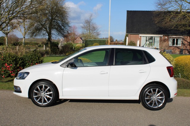 VOLKSWAGEN POLO 1.2 TSI FIRST ED., Autobedrijf Roetert, Loenen