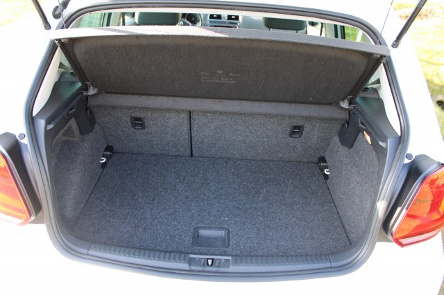 VOLKSWAGEN POLO 1.2 TSI FIRST ED., Autobedrijf Roetert, Loenen